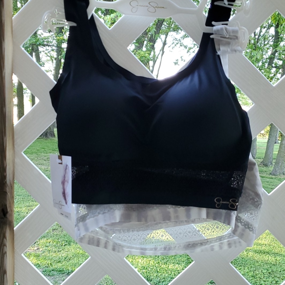 Jessica Simpson/  WireFree Bras